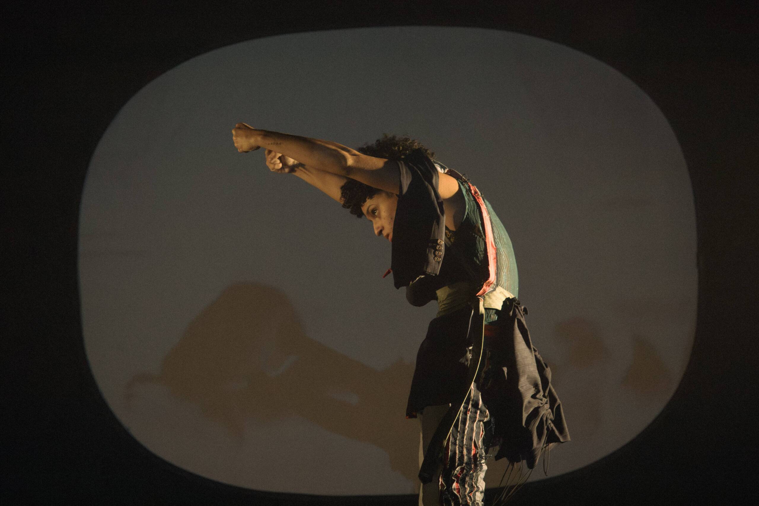 O Verdadeiro Momento do Falso no Teatro Flávio Império