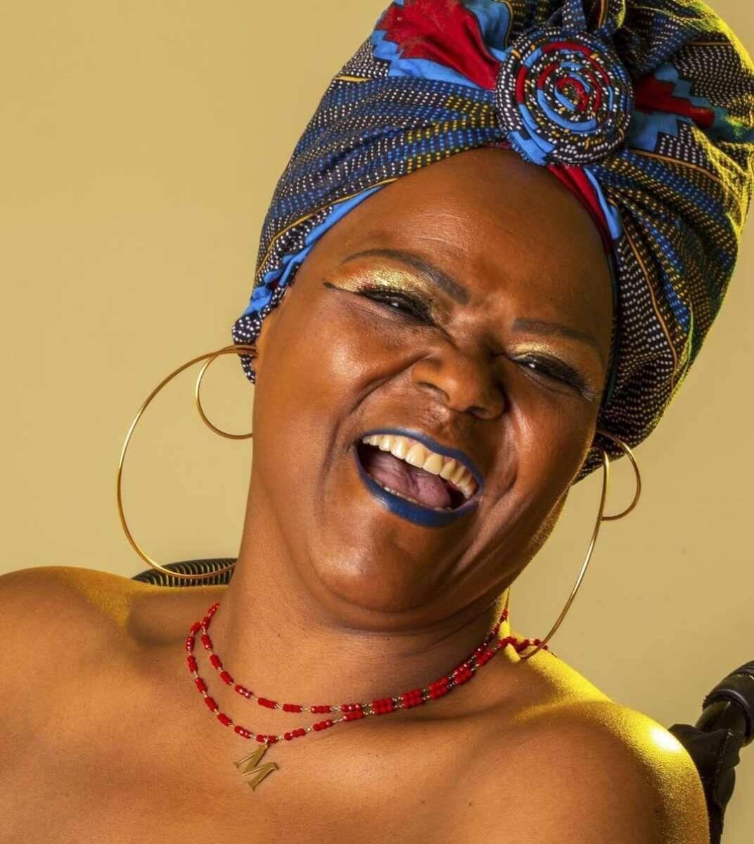 Mona Rikumbi, artista que fez história na dança brasileira, morre aos 55 anos