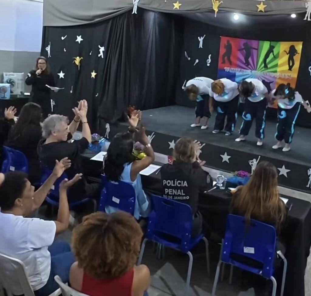 Polícia Penal promove concurso de dança com mulheres privadas de liberdade no Rio de Janeiro